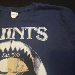 Gildan Quint's Shark Tours Amity Island MA Jaws Movie Graphic T Shirt Mens